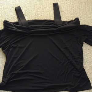 SUSAN GRAVER COLD SHOULDER TOP